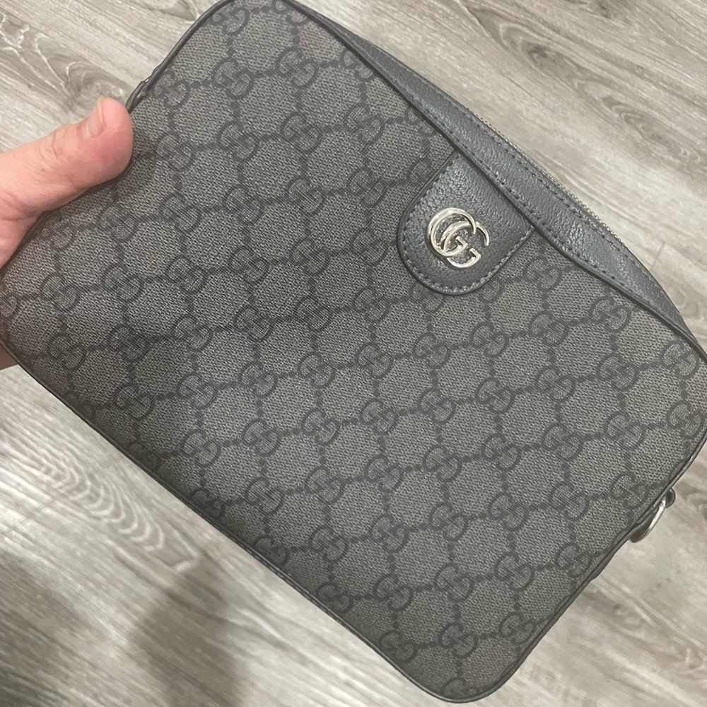 Gucci GG supreme shoulder bag
